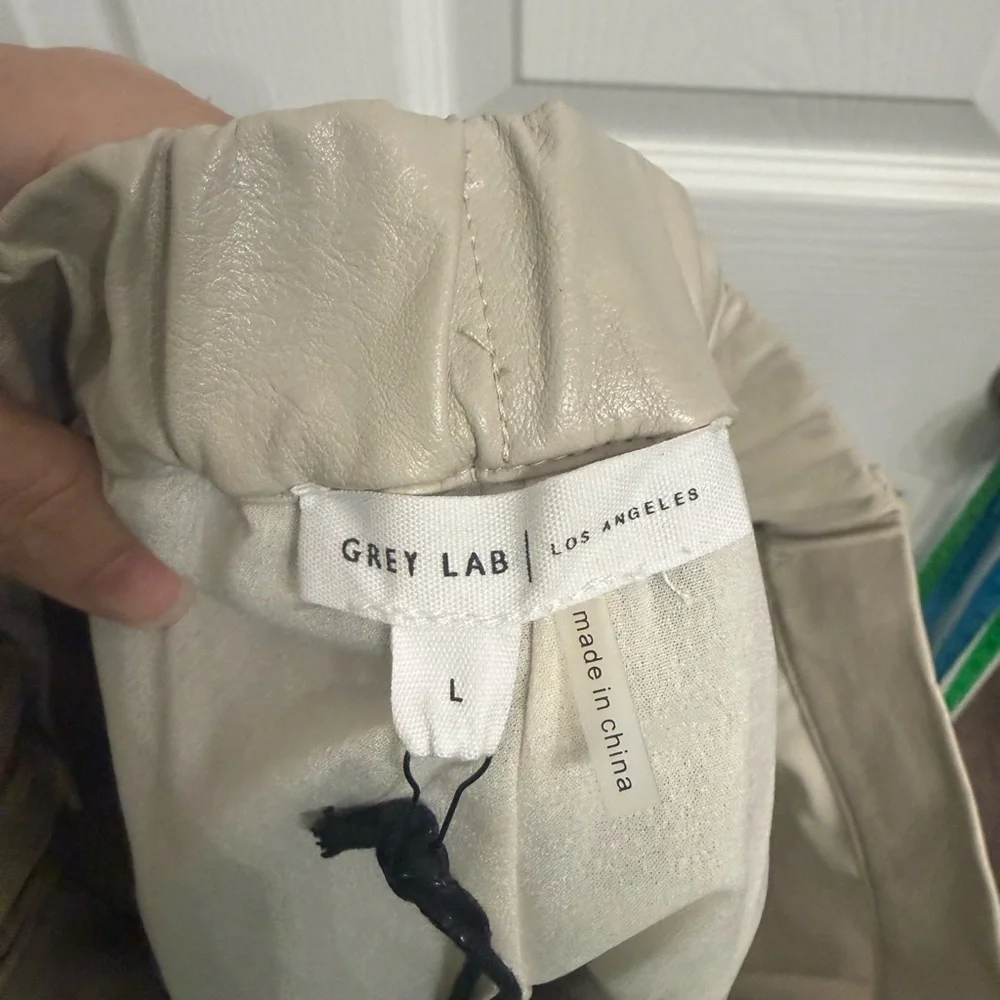 Grey Lab Zola Faux Leather Shorts Taupe Size L High Waist Tailored Shorts NWT